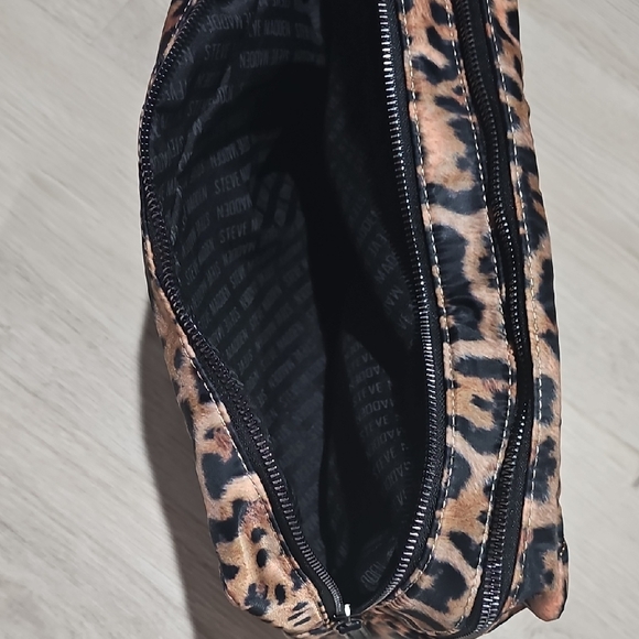 Steve Madden Leopard Print Cosmetic Bag - Picture 4 of 7